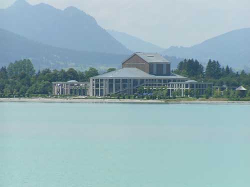 Fahrt um den Forggensee